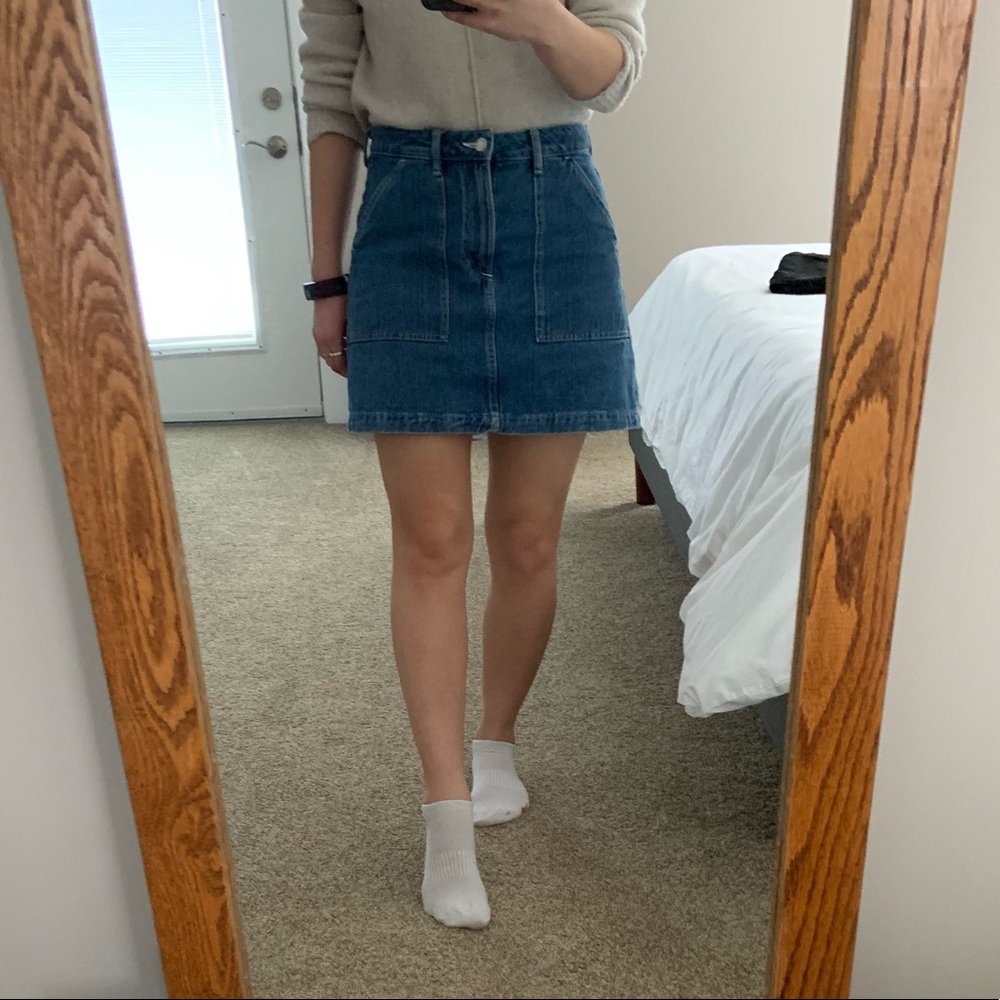 Denim mini skirt with oversized pockets - H&M &Denim US6 - Picture 5 of 7